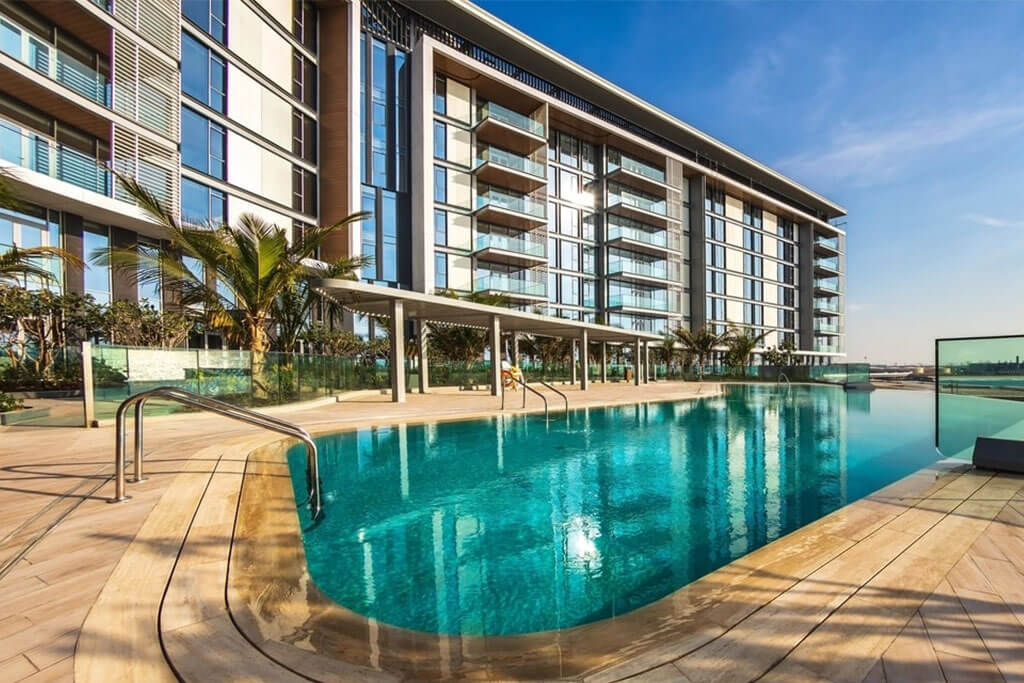 swimming pool in bluewaters island